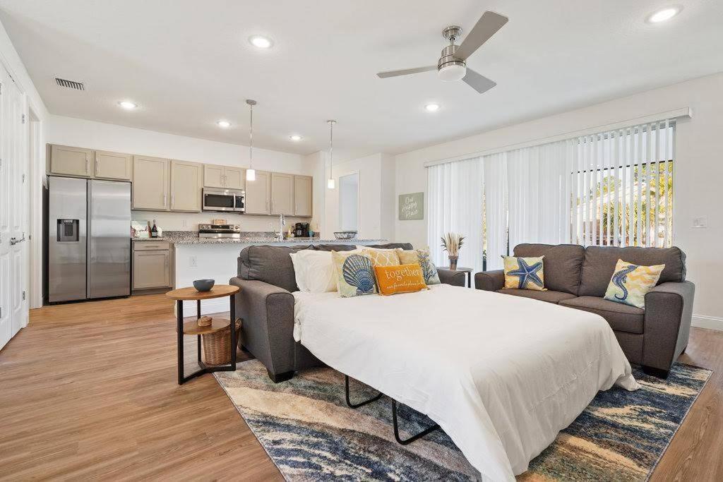 Luxury King Suite, 3br Vibe, Huge Tv *