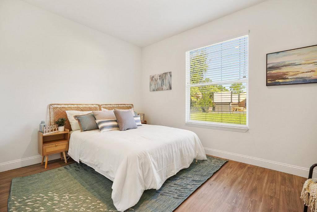 Luxury King Suite, 3br Vibe, Huge Tv Palm Coast